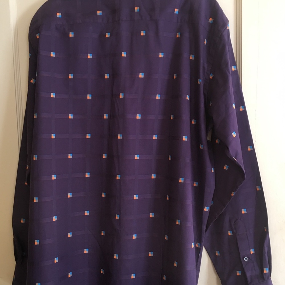 Bugatchi button down shirt. ✨Beautiful✨ - Picture 3 of 8